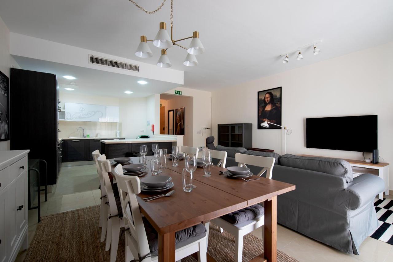 Apartment Brand New Listing Located Just Off Seafront *